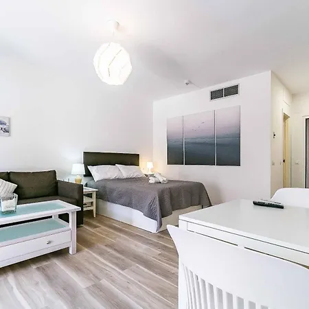 アパート Pyr フエンヒロラ